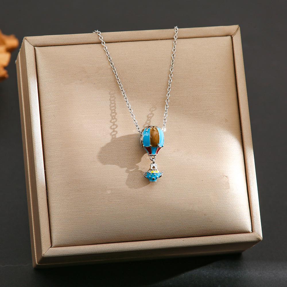 

Golden Hot Air Balloon Pendant Necklace – Trendy Titanium Steel Clavicle Chain Jewelry