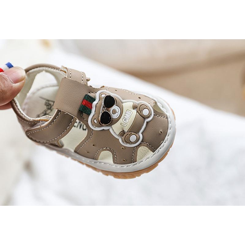 Baby shoes squeaky shoes summer new cartoon bear closed-toe sandals 1-2 years old soft sole walking shoes