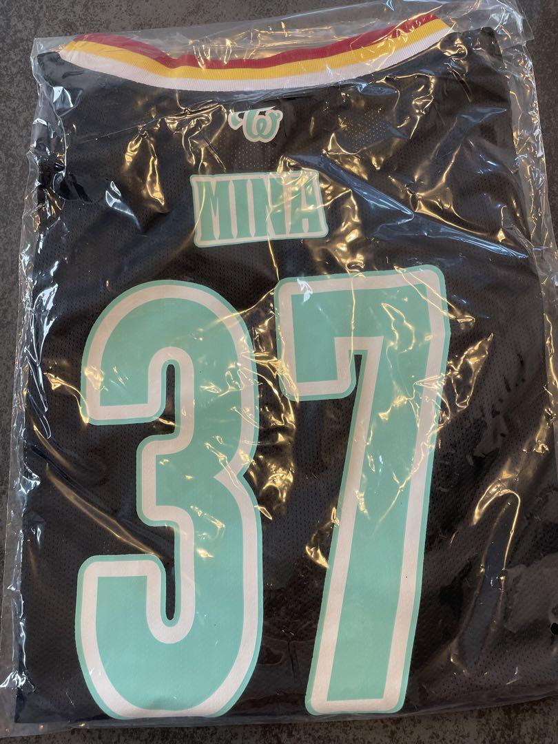 

[ИСПОЛЬЗОВАН] дважды мисамо Мина сетчатая форма