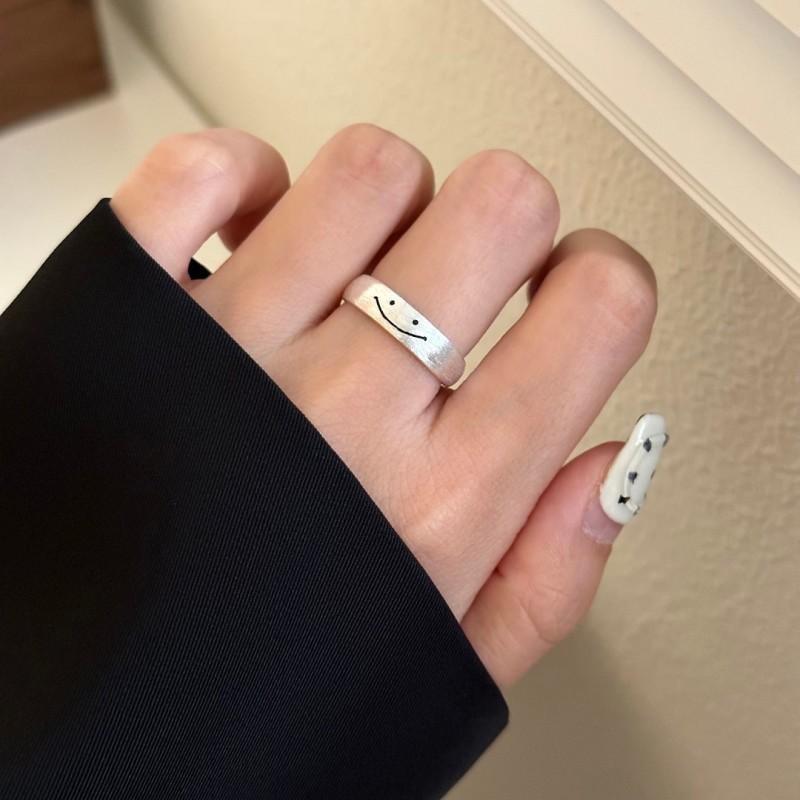 Unique And Stylish Smiley Face Copper Ring Perfect For Modern Women Class With