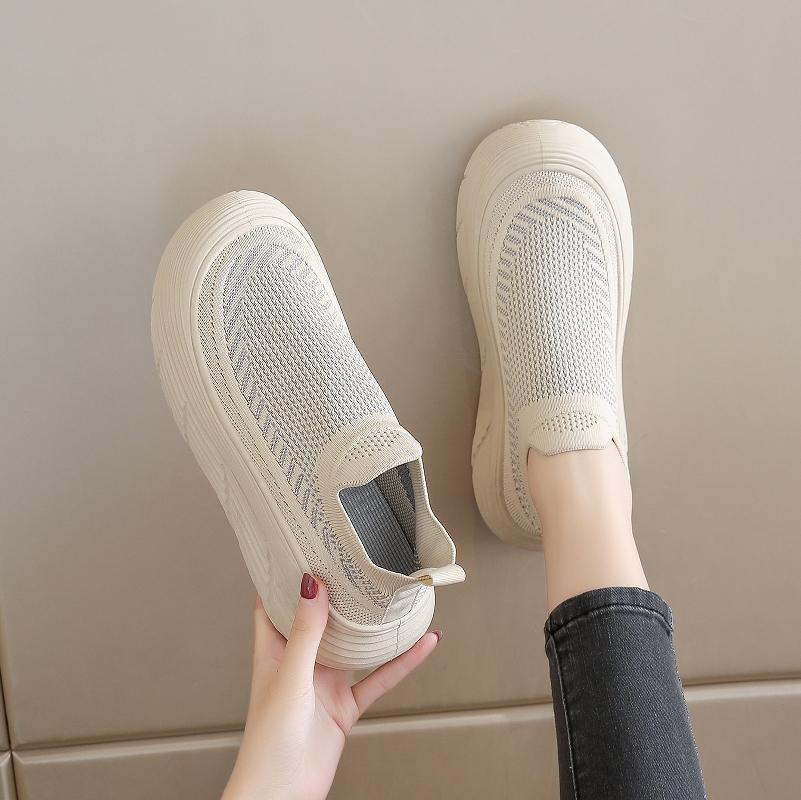 New Spring and Autumn Casual Sneakers Platform Fly-woven Coconut Running Shoes Small Size
