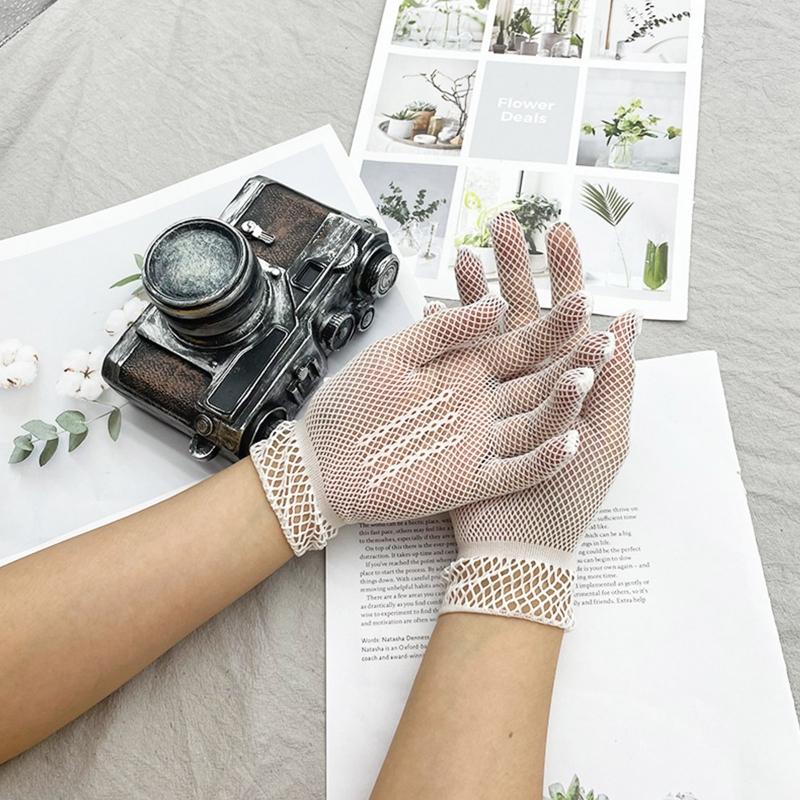 Elegant Women Ultra-Thin Summer Driving Cycling White Black Sunscreen Gloves Female Anti-UV Elasticity Lace Mesh Gloves