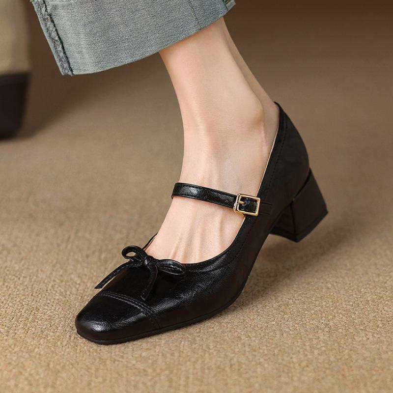 

New women s fashion single shoes casual women s square heel low-top shoes solid color square head one pedal medium heel small leather shoes 39