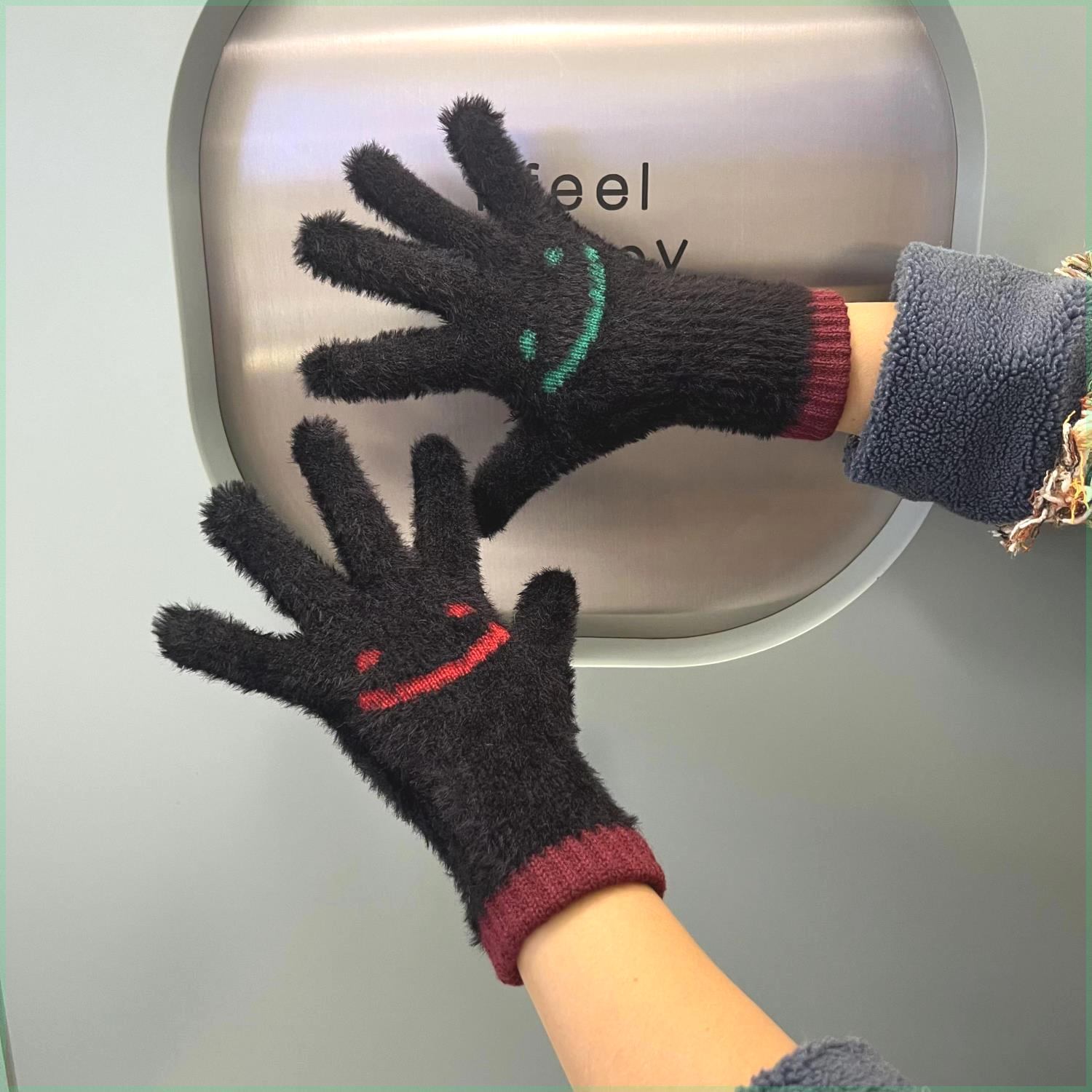 

Новые перчатки с изображением улыбающегося лица, связанные вручную, для женщин зимой, теплые и морозостойкие, плюс бархат, милые, с закрытыми пальцами, для студентов-велосипедистов