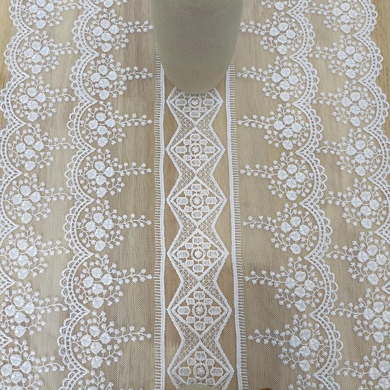 White Retro Lace Mesh Shawl: French Embroidered Decorative Table Runner