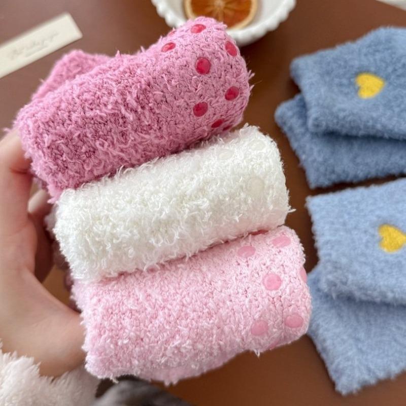 Love embroidered coral fleece short socks autumn and winter thickened warm women's socks solid color dispensing non-slip sleep socks