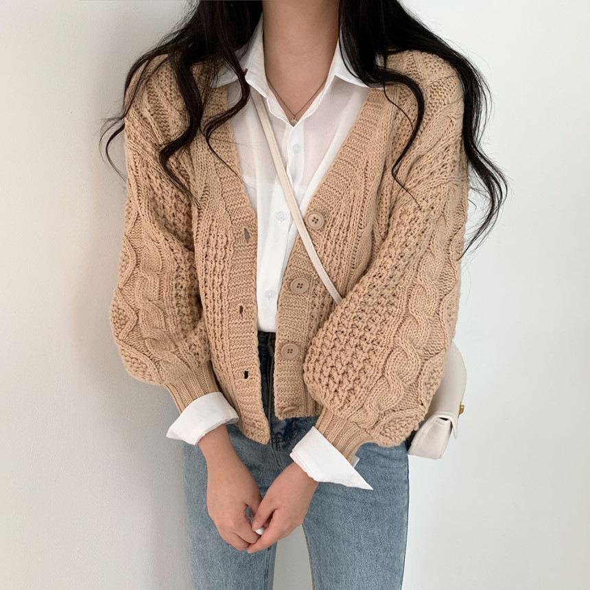 Autumn and winter new twist sweater jacket for women age-reducing and thin V-neck lantern sleeves loose knitted sweater for women