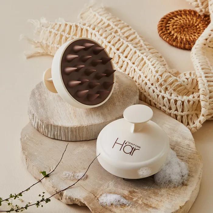 

Шампунь-щетка массажер для глубокого очищения кожи головы