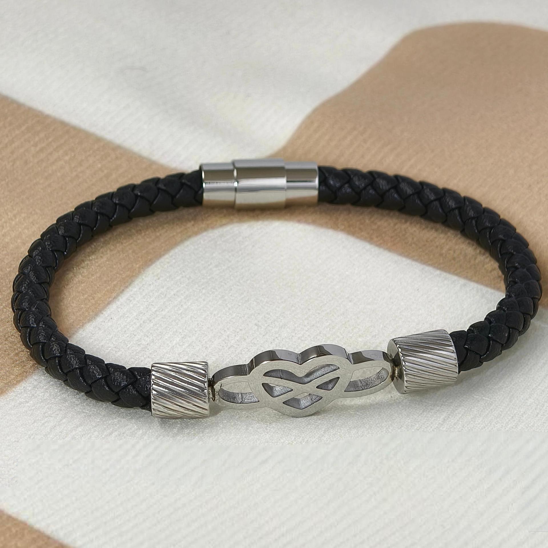 

2026 European and American Love 8-character Series Bracelet Leather Rope Woven Bracelet Fashion Popular Chain 19.5CM