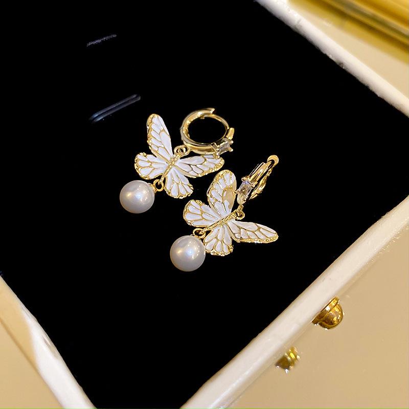 Silver Needle Luxury Zircon Flower & Butterfly Pearl Earrings - High-End French Retro Autumn/Winter Style