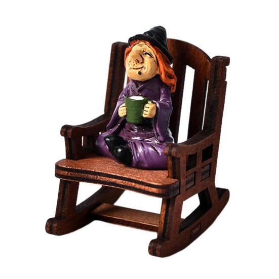 Halloweenská čarodějnice figurka pryskyřice miniatura socha ponurého žence čarodějnice duch v houpacím křesle gotická dekorace na stůl polici