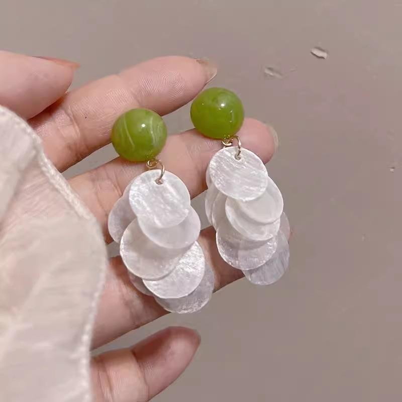 

Цветные серьги для лета Женские серьги-гвоздики Серьги-цветы дофамина