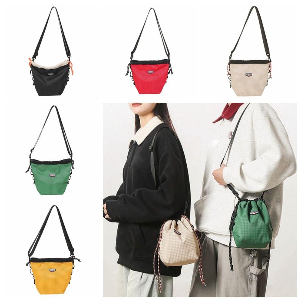 

Large Capacity Sports Crossbody Bag Nylon Canvas Shoulder Bag Drawstring Bucket Bag Climbing чорний