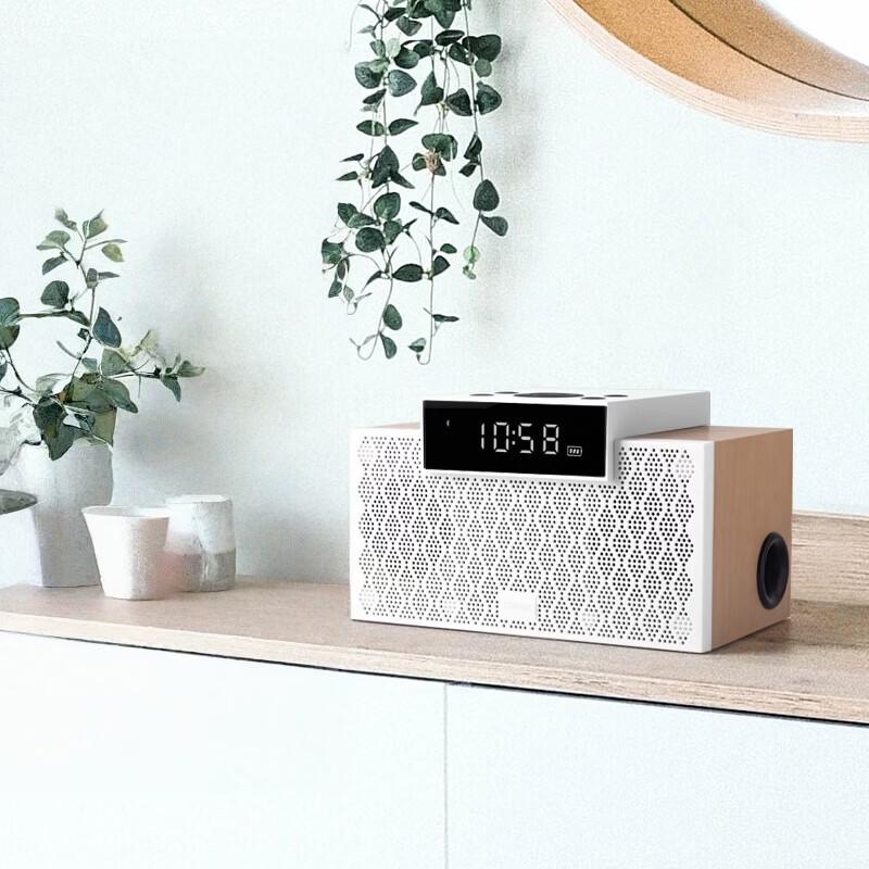 

Edifier M260 Multifunctional Bluetooth Speaker (CN version)