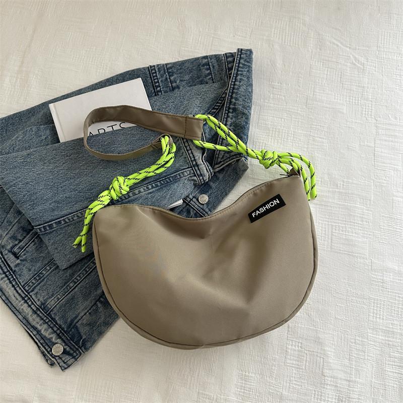 Geräumige Oxford-Stoff-Umhängetasche für Damen, ideal für den lässigen täglichen Gebrauch und den Weg zur Arbeit