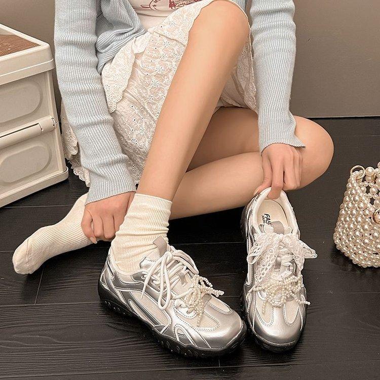 

2025 Summer New Color Breathable Soft Sole Comfortable Women Shoes Crescent Insole Height Lace Pearl Casual Sneakers 36 серебряный