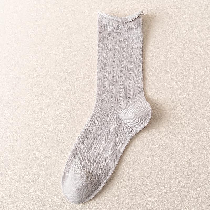 Yuxuan Women's Ice Silk Mesh Socks - Breathable, Soft, Mid-Calf Scrunch Style for Spring, Summer, and Autumn In White.