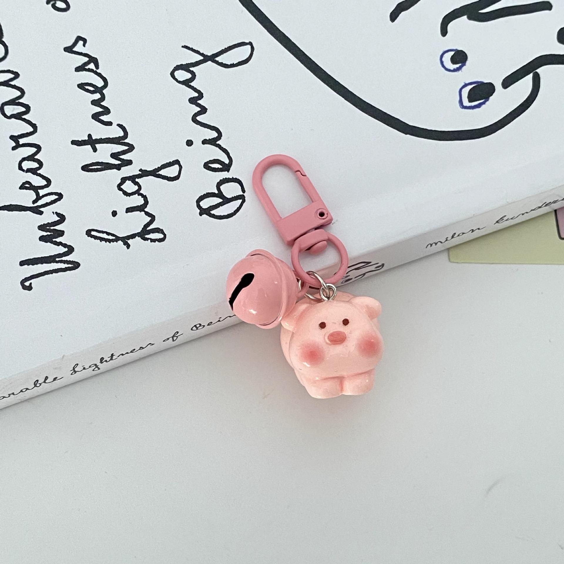 

3D Cute Pig Bell Keychain: Fun Schoolbag Pendant & Bestie Gift