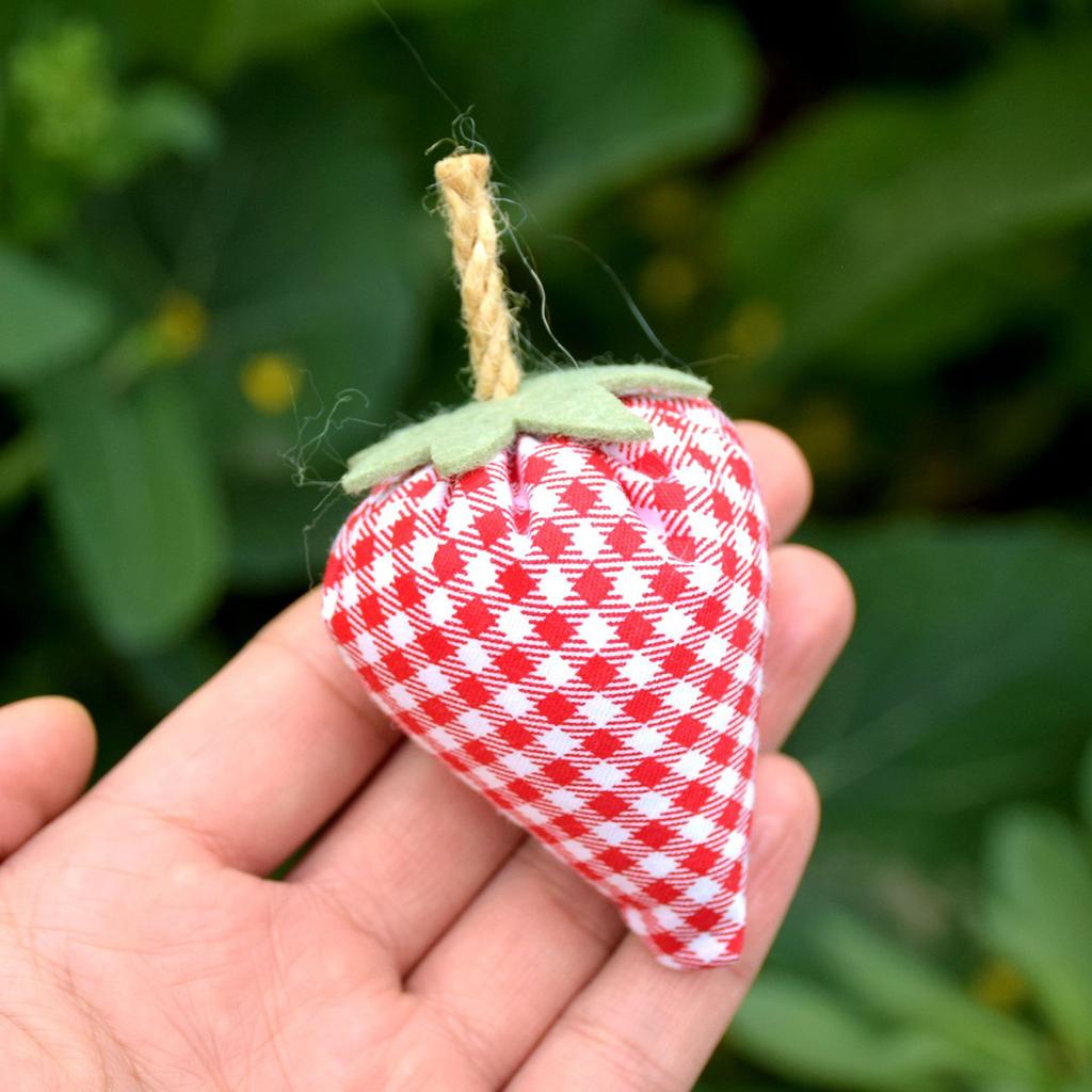 6Pcs Fabric Strawberry Handmade Artificial Strawberry Vintage Strawberries Bowl Fillers for Farmhouse Spring Decorations