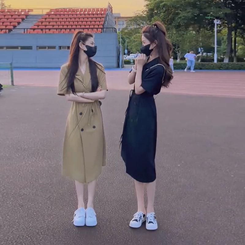 Damen einfarbiges schlankmachendes Sommerkleid mit Anzugkragen: Reifer koreanischer Stil