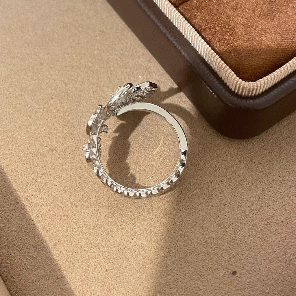 Zirconia Feather Metal Ring: High-End Korean Style, Simple and Trendy Versatile Women's Jewelry.