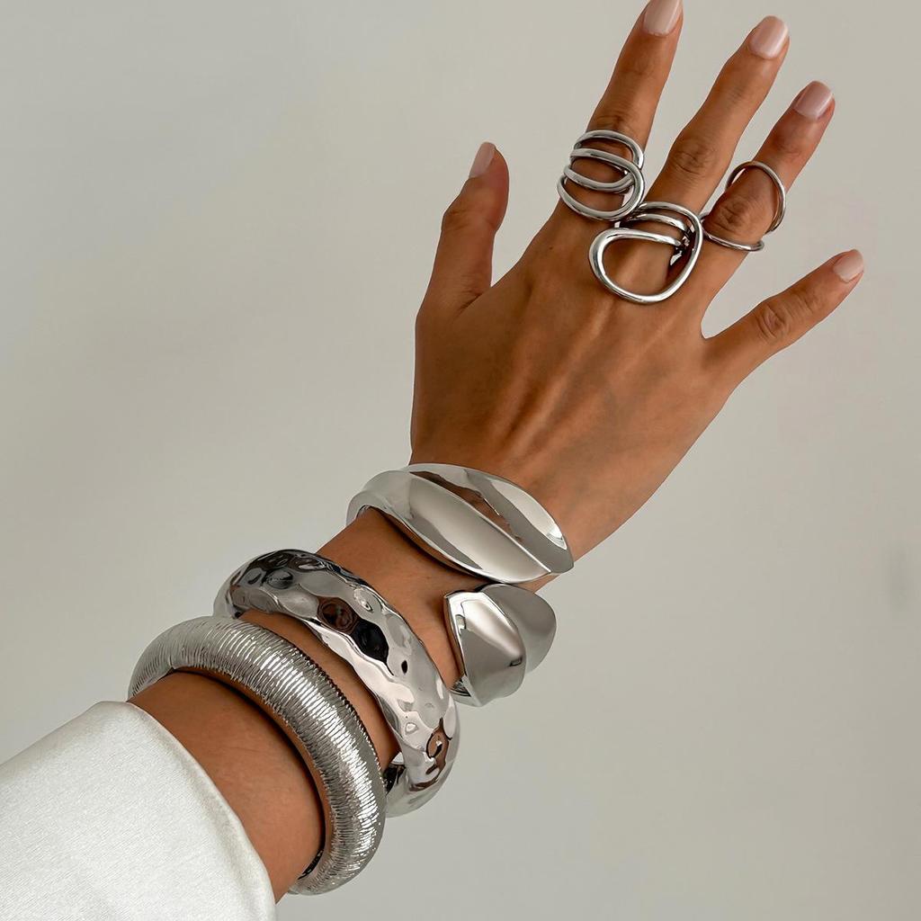 European & American Exaggerated Leaf Open Bracelet - Unique Smooth Irregular Stripes