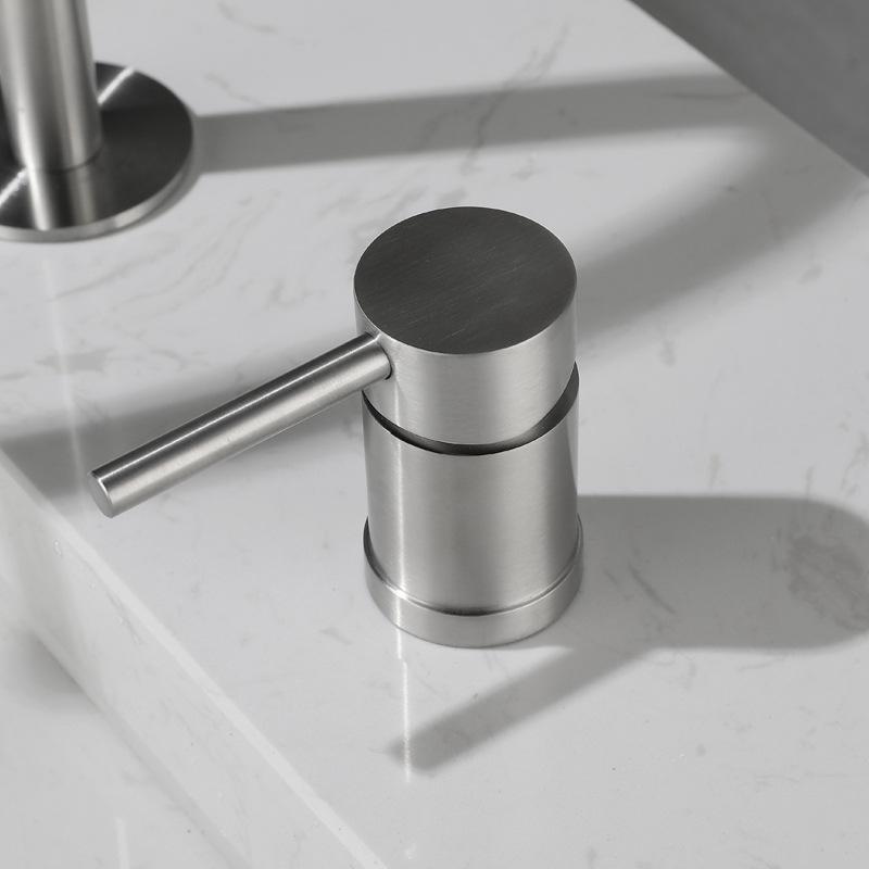 304 Stainless Steel Widespread Bathroom Basin Faucet Hot and Cold Mixed Water Wash Basin Faucet Deck Mounted Nickel /Black