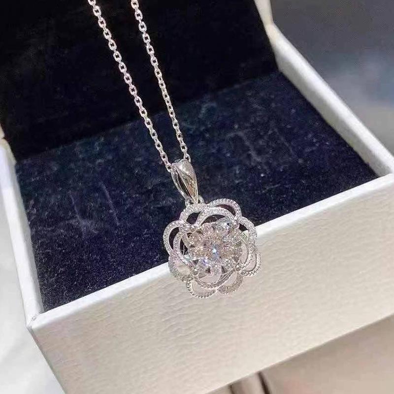 Ladies' Floral Pendant Necklace, Round Synthetic Zircon Main Stone, Exquisite Layered Jewelry, Elegant Collarbone Chain for Daily Wear, Birthday Gift