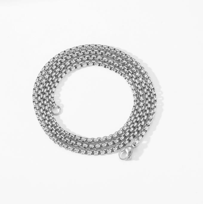 Personality Atmospheric Trend Titanium Steel Sweater Necklace Hip Hop Playing Card Pendant Men'S And Women'S Versatile Sweater Chain Accessories