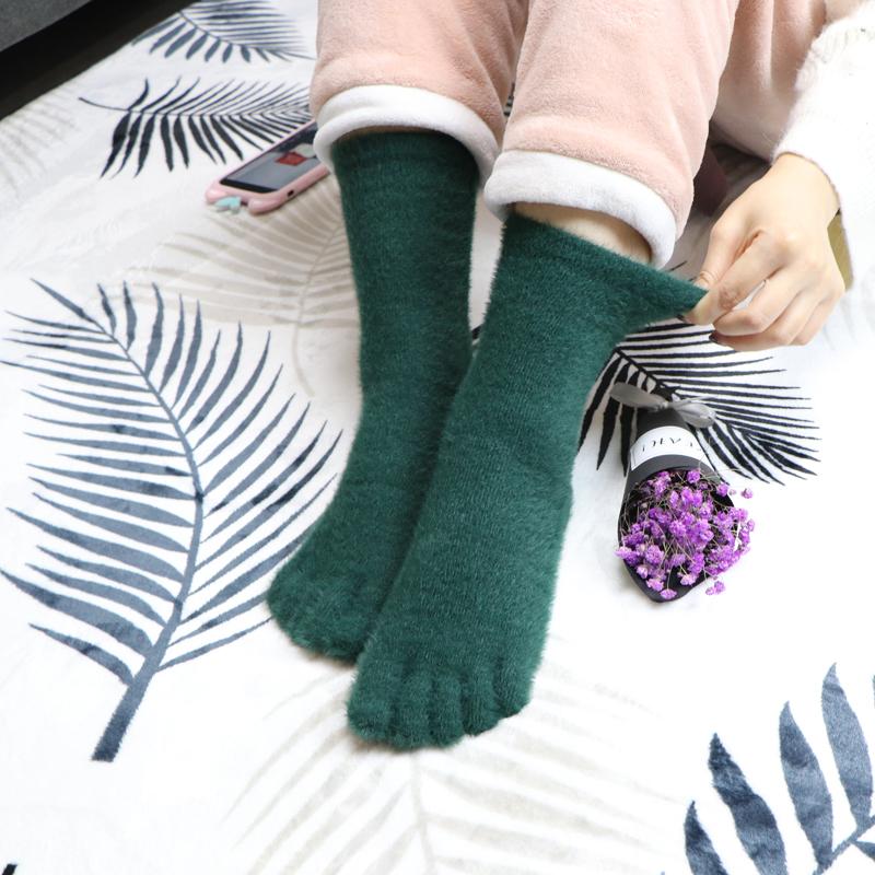 

Женские и мужские зимние пушистые толстые носки с пятью пальцами теплые шерстяные мягкие тапочки из кораллового флиса пушистые полосатые мягкие уютные 36-43