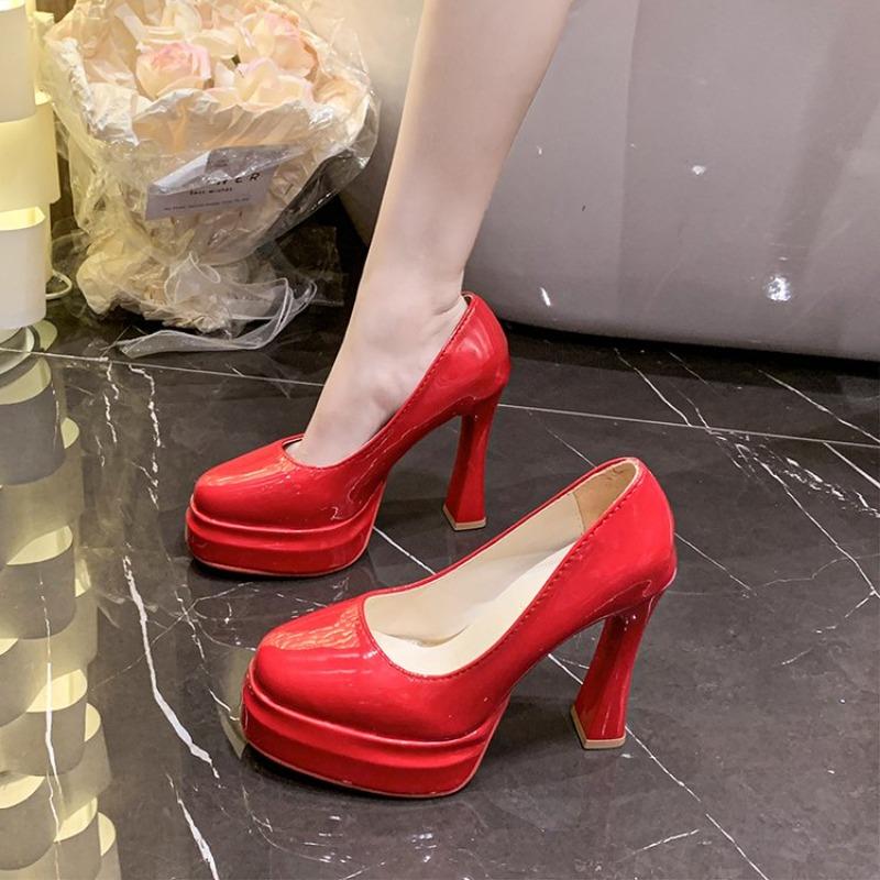 

Spring New Coarse Heel Shoes Women Fashion Round Head Shallow Mouth Waterproof Platform High Patent Leather Heels 35
