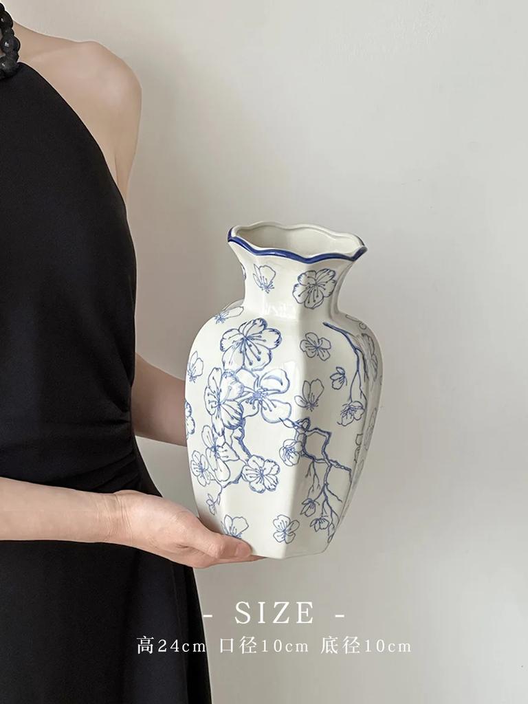 Vintage Ceramic Vase Blue and White Procelain Flower Pot Hand-Painted Vase for Flowers Home Decor Balcony Living Room Decoration