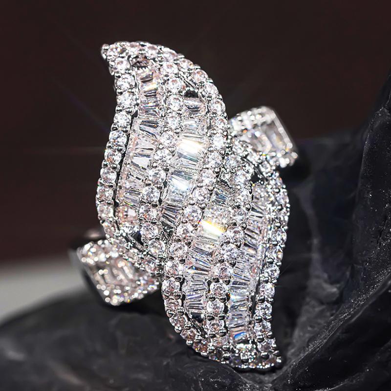 Huitan Personality Luxury Finger Rings Women Engagement Party Accessories CopperColor Brilliant Cubic Zirconia Jewelry for Lady