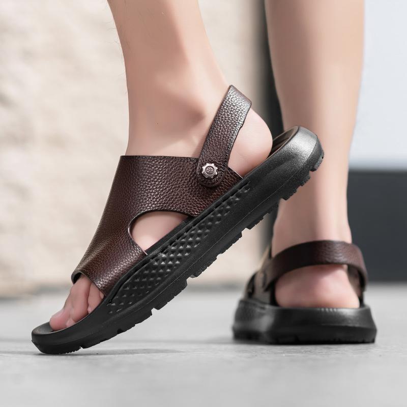 New Handmade Flats Summer Male Sandals Men Breathable Leather Shoes Man Outdoor Men Sandals Antiskid Beach Sandals Hollow Shoes