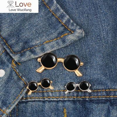 Retro Fashion Brooches Black Sunglasses Men Metal Enamel Badge Pin Jewelry Shirt Jackets Backpack Denim Button Pins Accessories