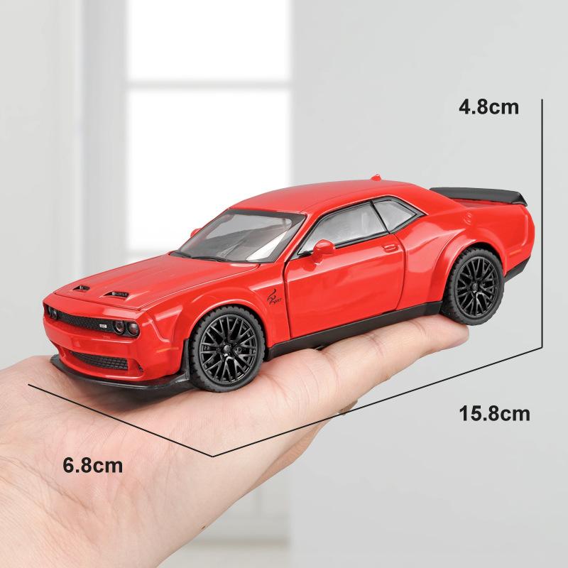 1/32 Dodge Challenger SRT Hellcat Model Hračky Kovový Odlévaný Miniatura 1:32 Zvuková a světelná kolekce vozidel Dárek pro kluky