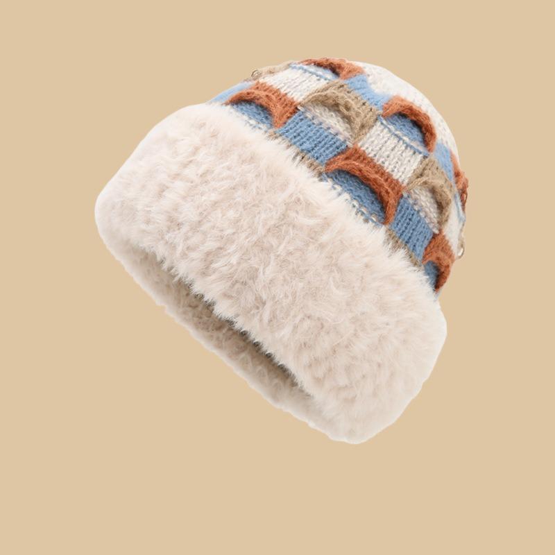 Thickened knitted hat, fashionable jacquard wool hat, small and versatile couple cold hat in autumn and winter