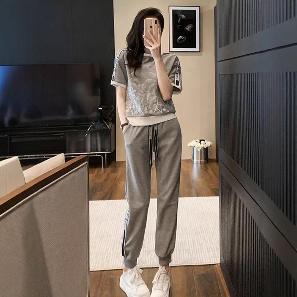 

Sports Suit for Women, Summer Temperament, Loose and Fashionable, Short-sleeved Sweatpants Two-piece Set 2XL сірий колір