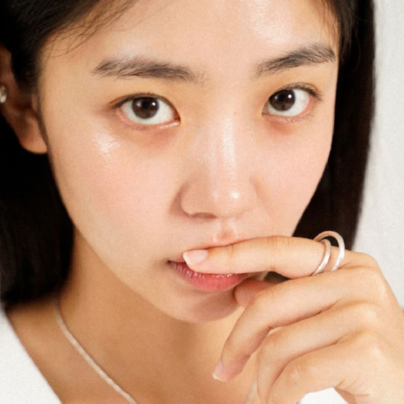 

Moodydoo Orbit ring 8