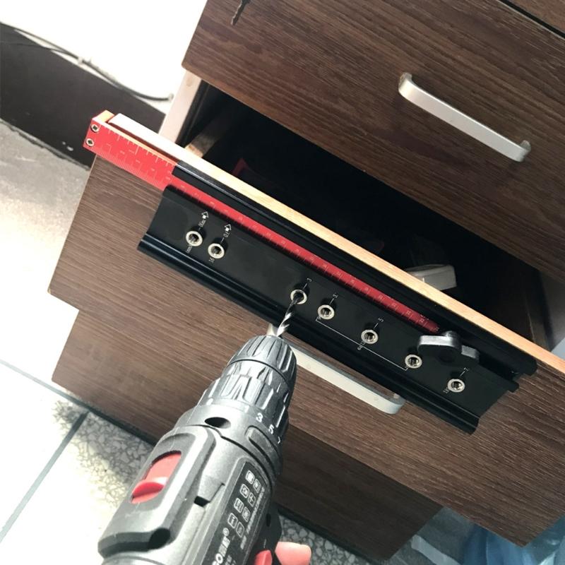 Einstellbare Schrankbeschläge Bohrschablone Positionierer Stanzlochsucher Bohrhilfe für Schrank Schubladengriffe Türgriffe