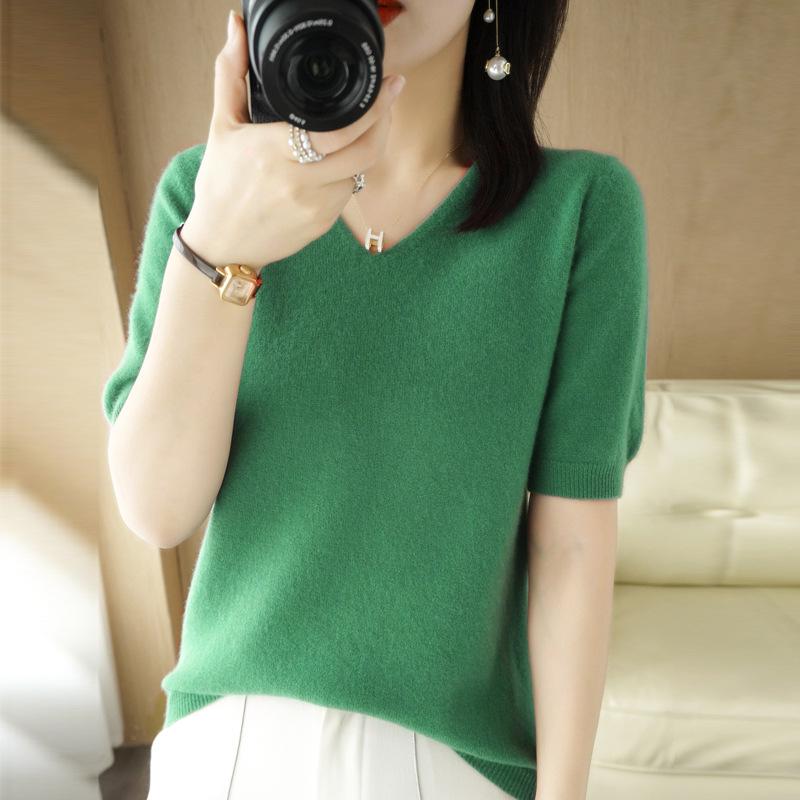 V-Neck Short-Sleeve Knit Top - 2022 Autumn Korean Style, Casual, Loose-Fit for Women