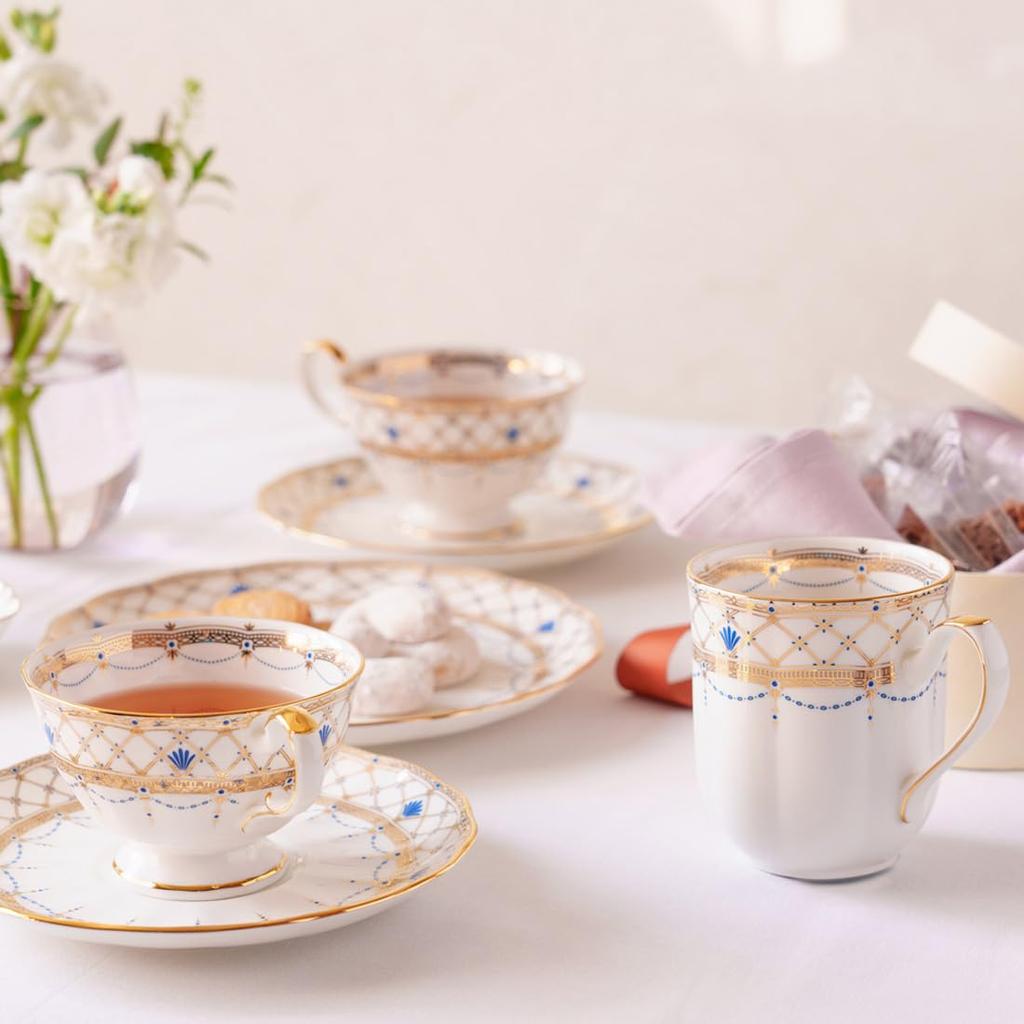 NARUMI Prima Donna Mug, 300cc, Gold, Stylish, Gorgeous, Elegant, Delicate and Elegant, Perfect Gift, Made in Japan, Gift Boxed, 52476-2545