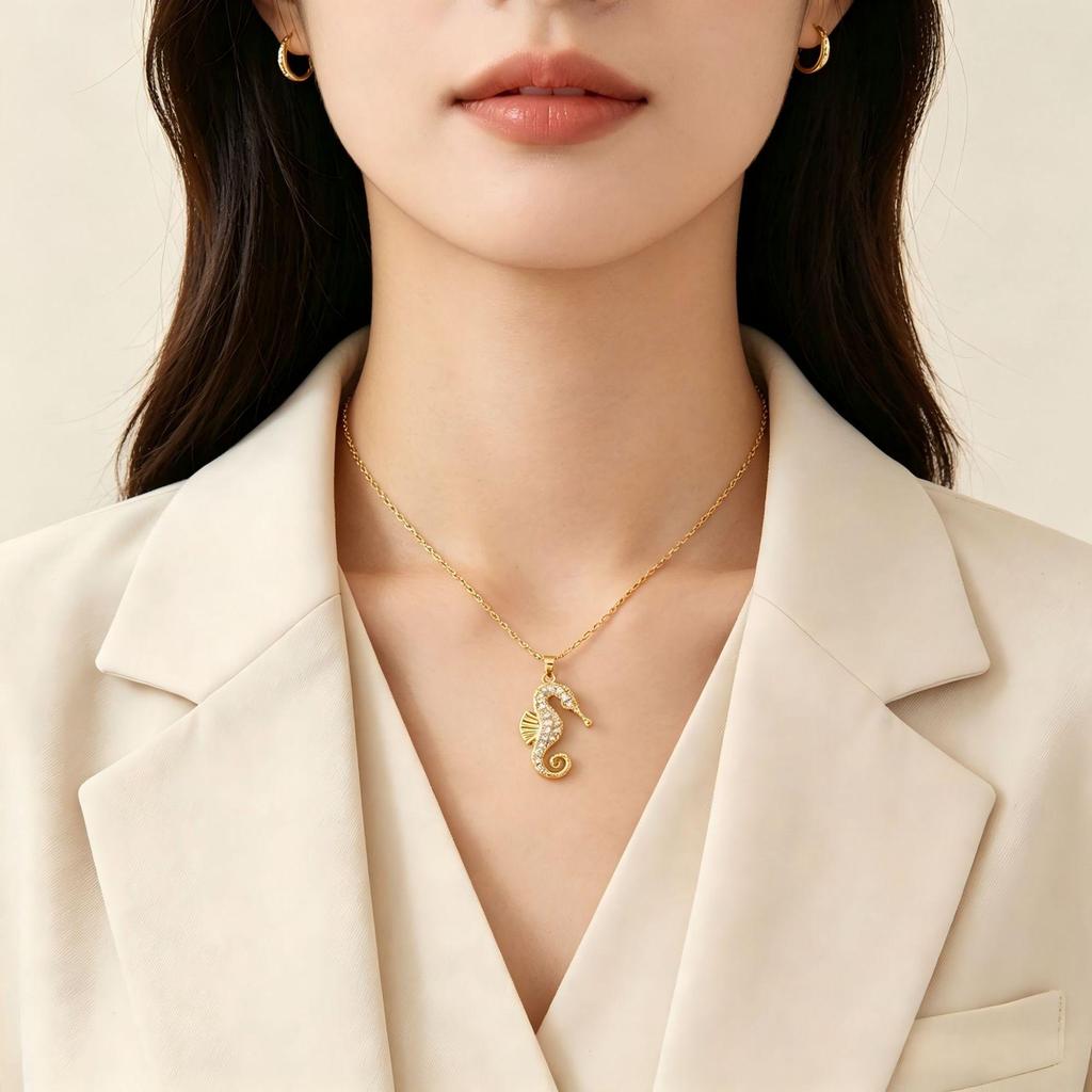 Ocean Series Stylish Luxury Pendant Necklace with Full Diamond Design – Trendy Seaside Accessory