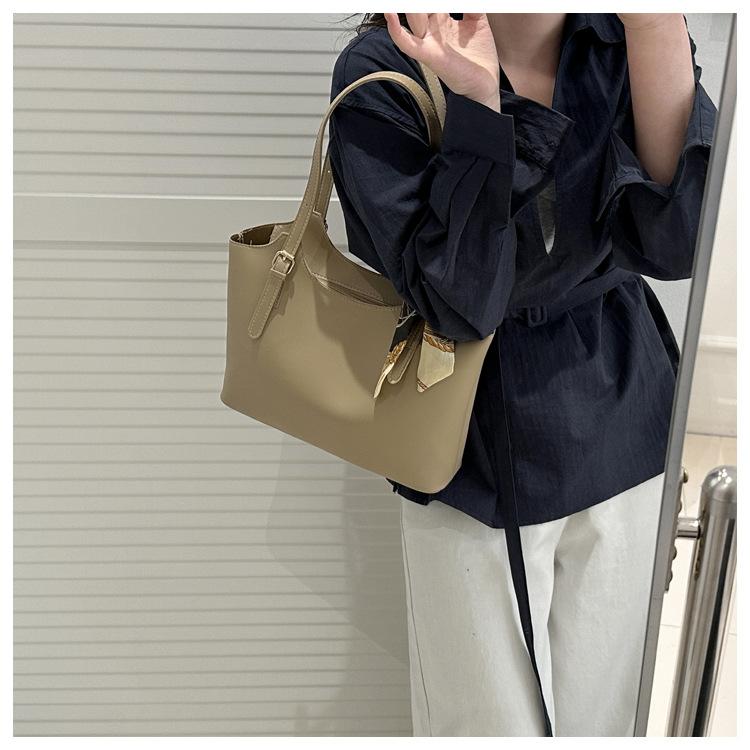 Vintage Style Large Capacity Tote Bag High Quality Faux Leather Shoulder Handbag for Women CLE