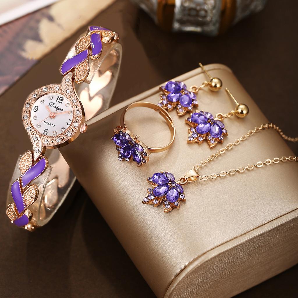 CQ420 Leisure and Fashion Women Watch Alloy Maple Leaf Bracelet Quartz Watch Light Luxury Clock Giftwatches for Woman