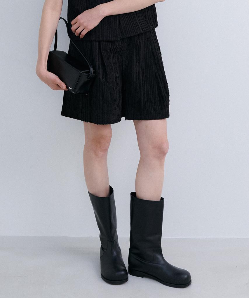 Epinggeulleo Origami Midi Shorts - Black