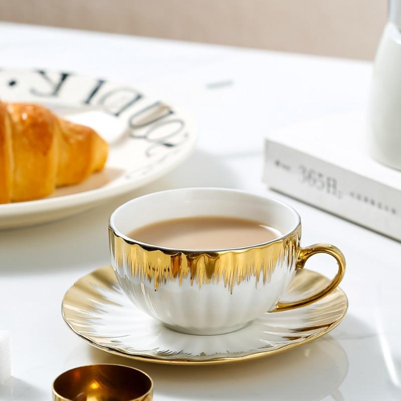 3-piece Set, Ceramic Cup with Sauce, Espresso Cup and Sauce, Ceramic Coffee Cup and Gold Jewelry Sauce Set, 2.5-ounce Demitas