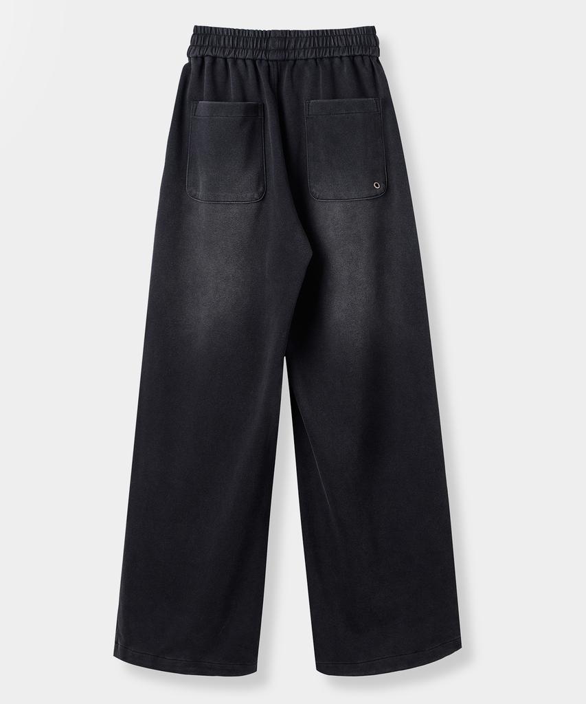 Yujen Steel Logo Daily One-Pleat Wide Sweatpants_Pigment Charcoal