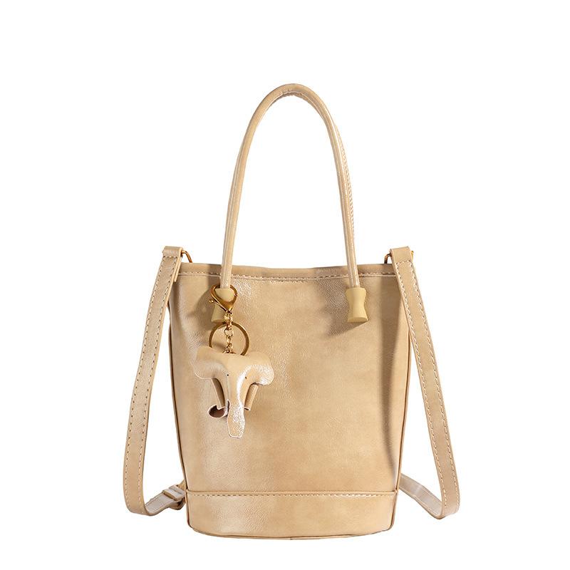 

2025 new fleece matte portable women s large-capacity bucket bag women s versatile commuter shoulder messenger bag 14*20*12