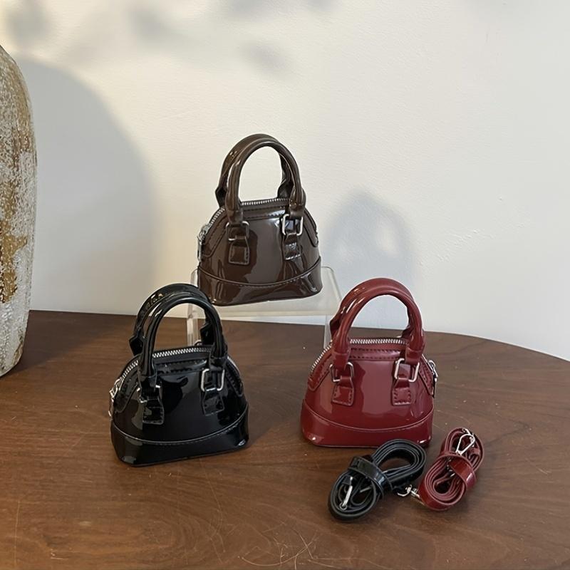 New Korean style versatile mini glossy crossbody/crossbody bag, shell bag, stylish women's shoulder bag, crossbody bag for outings.